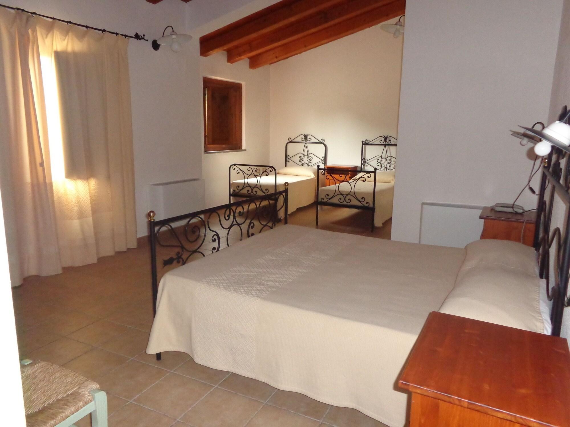 Hotel Su Baione Abbasanta Екстериор снимка
