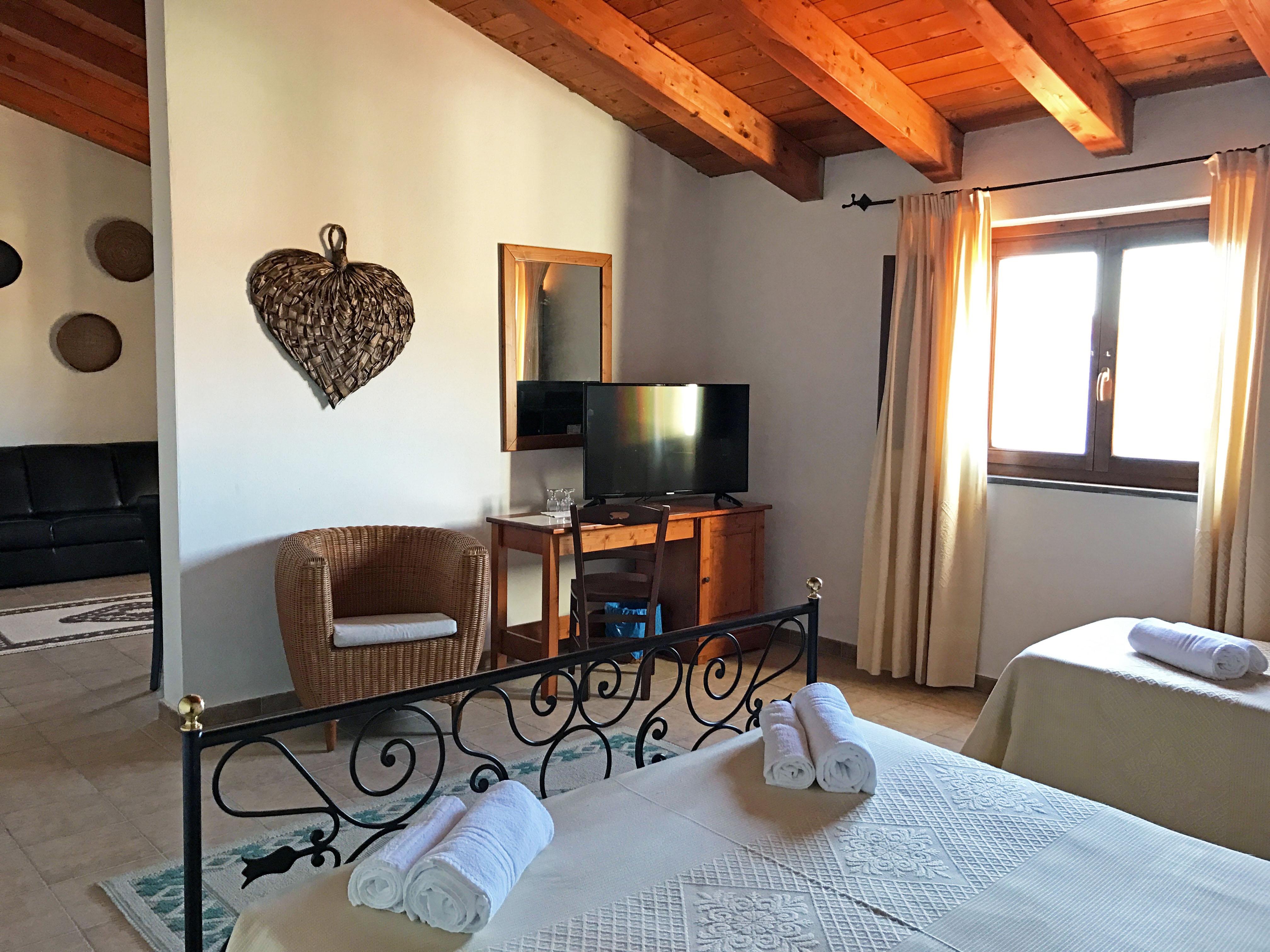 Hotel Su Baione Abbasanta Екстериор снимка