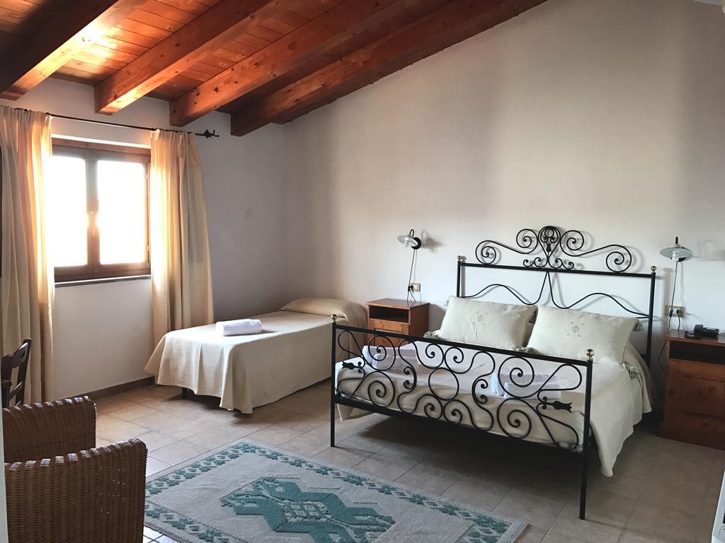 Hotel Su Baione Abbasanta Екстериор снимка