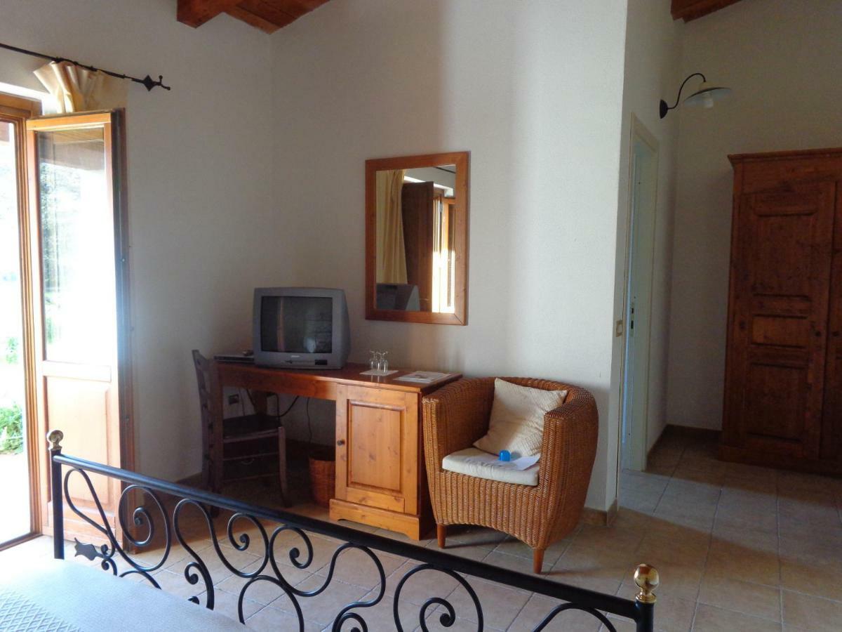 Hotel Su Baione Abbasanta Екстериор снимка